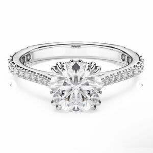 MACY’S 14 KARATS RHODIUM PLATED ROUND CUT RING